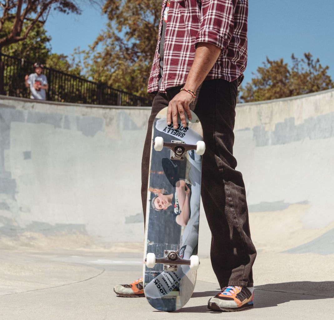 Limited Sk8erboy skateboard from the USA, made of USA maple wood and pro-crafted. Now exclusive at Sk8erboy. For wall decor or with mounted wheels, grip and trucks; also suitable for the halfpipe. Sk8erboy Smelly Socks model on the underside.